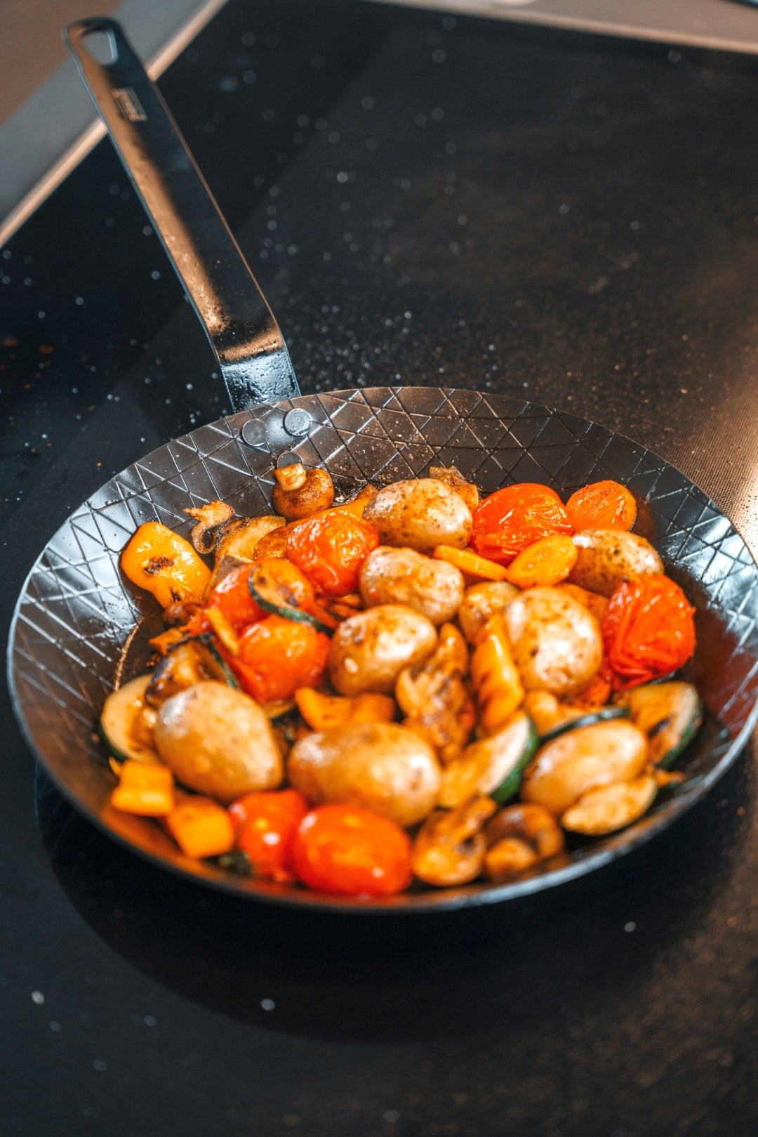pasoli Steak Pfanne 28cm - Carbonstahl Bratpfanne für alle Herdarten - pasoli GmbH