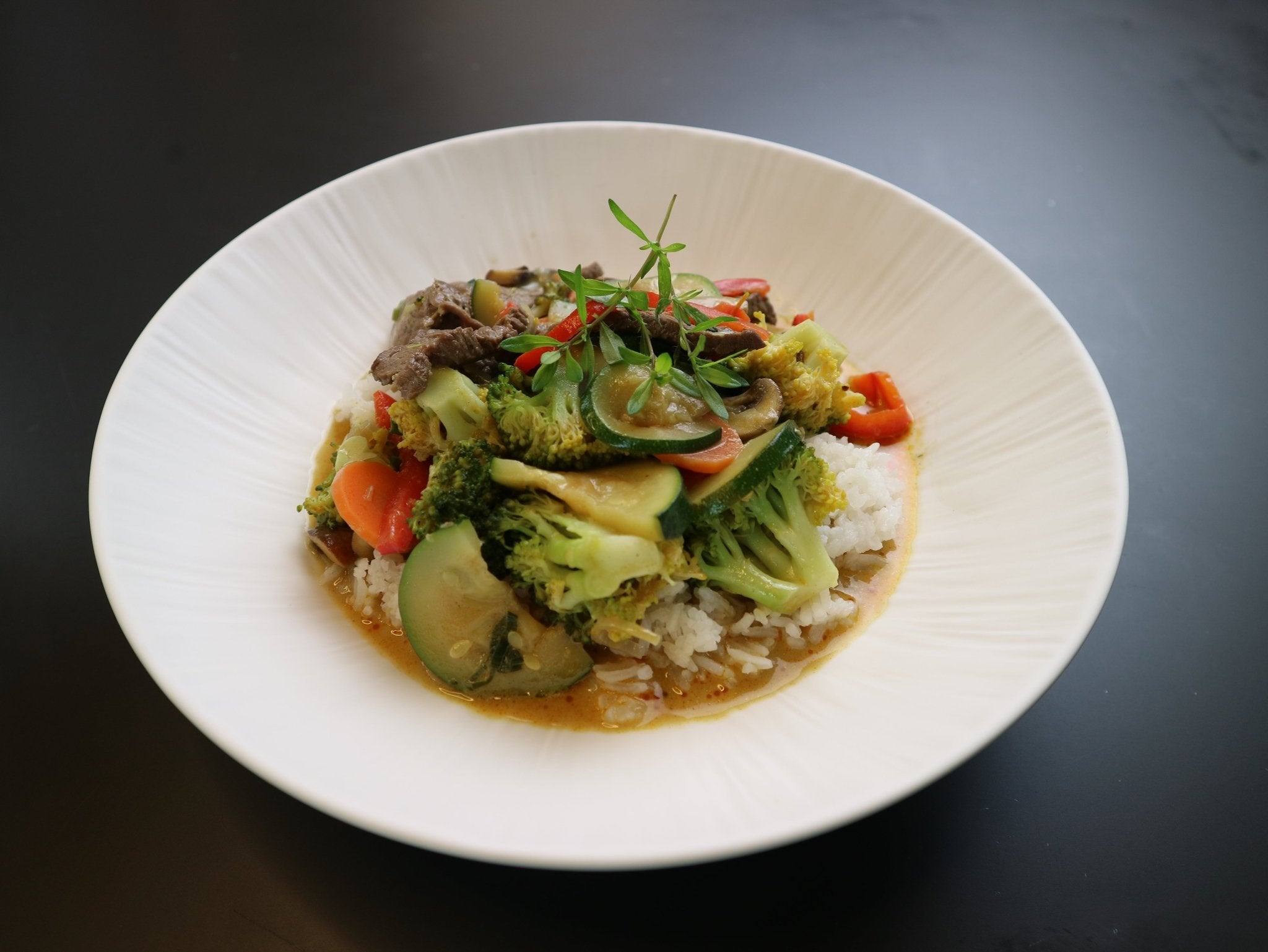 Thai-Curry mit Reis - pasoli GmbH