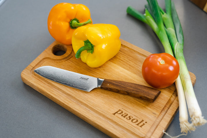 pasoli Set "Katto" - Damast Santoku 13cm inkl. Schneidebrett aus Eichenholz