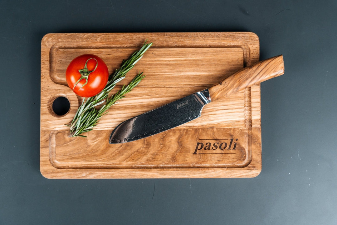 pasoli Set "Katto" - Damast Santoku 13cm inkl. Schneidebrett aus Eichenholz - pasoli GmbH