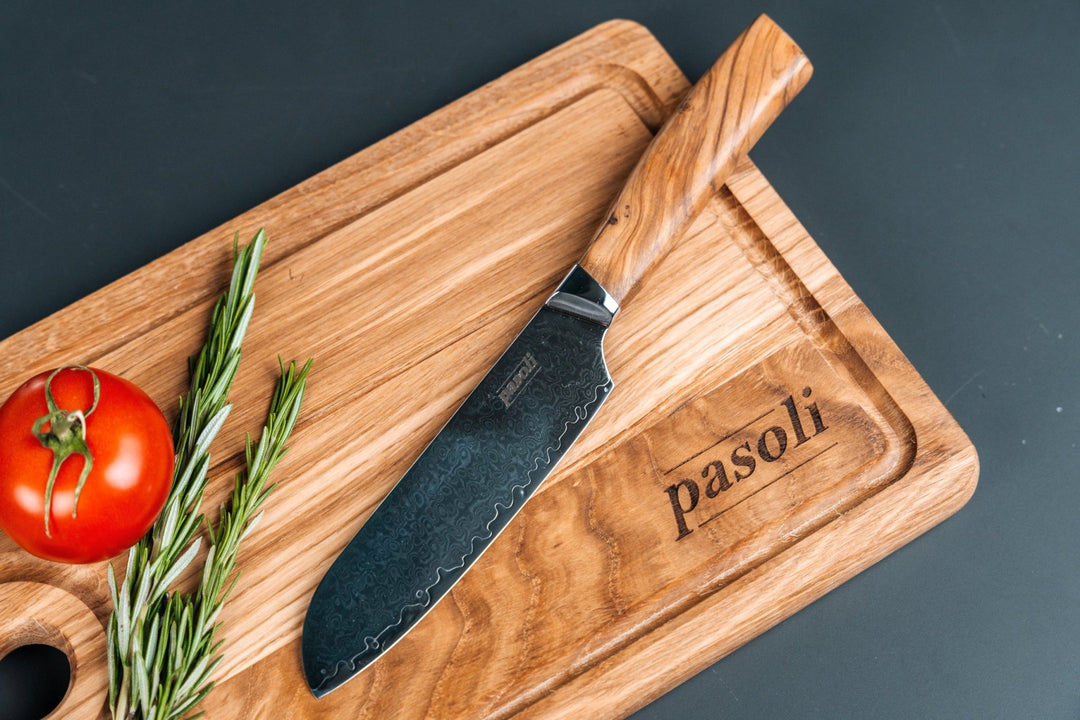 pasoli Set "Katto" - Damast Santoku 13cm inkl. Schneidebrett aus Eichenholz - pasoli GmbH