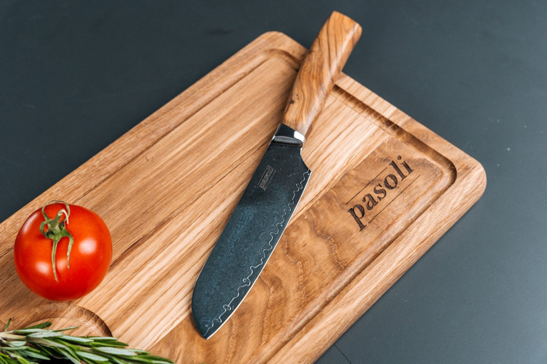 pasoli Set "Katto" - Damast Santoku 13cm inkl. Schneidebrett aus Eichenholz - pasoli GmbH
