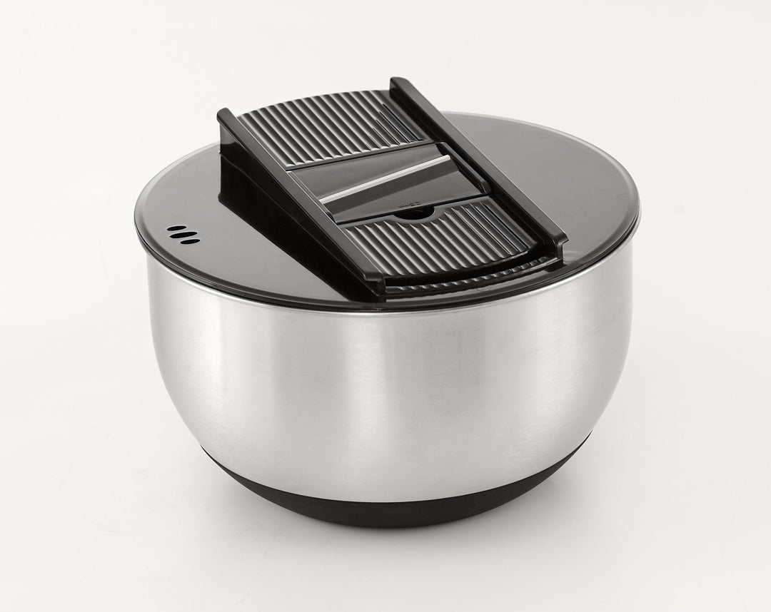 Salatschleuder mit Stopfunktion aus Edelstahl, mit integrierter Mandoline - pasoli GmbH